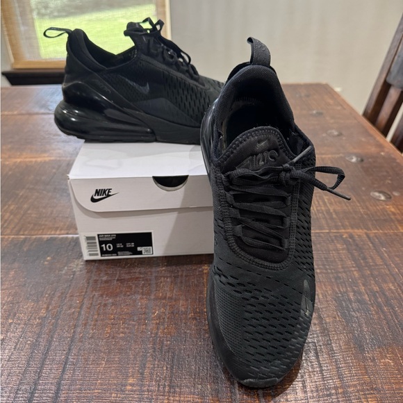 Nike Air Max 270 - Picture 1 of 5